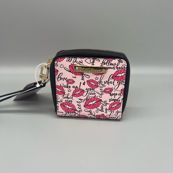 Betsey Johnson wallet - Picture 2 of 8